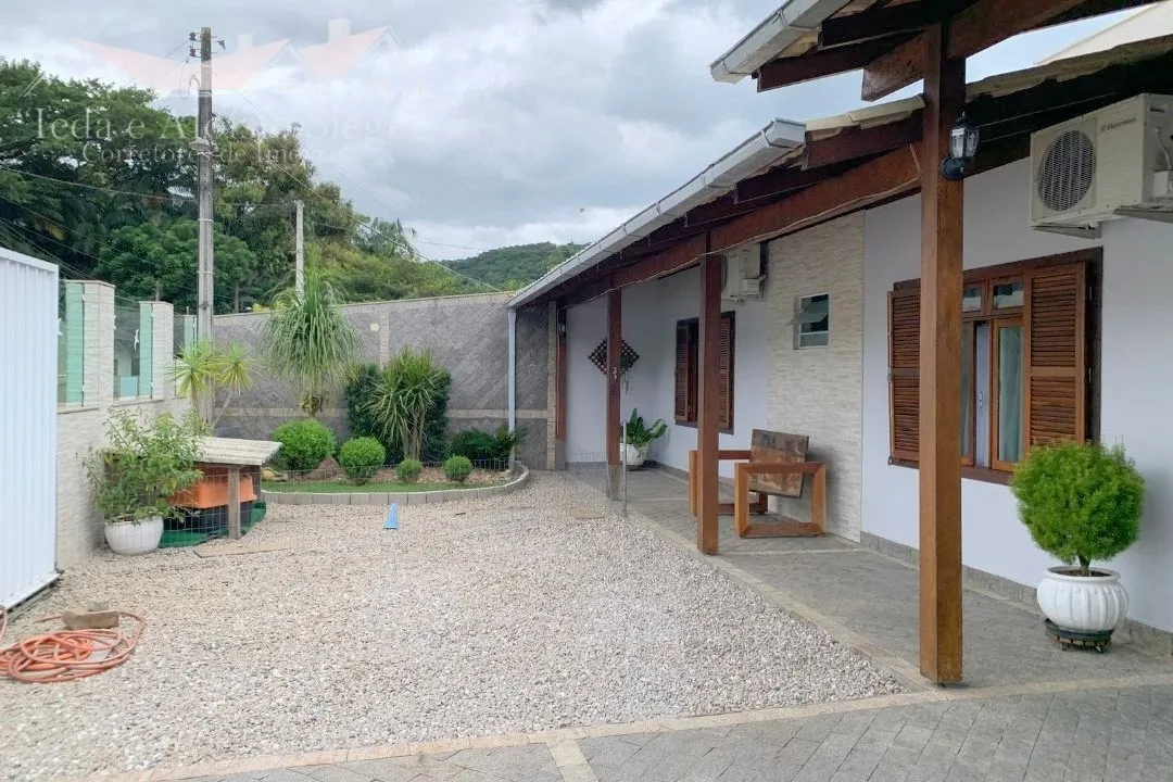 Casa com Piscina e Área de Lazer no Bairro Progresso - Blumenau/SC Ref. 1444 — foto 4