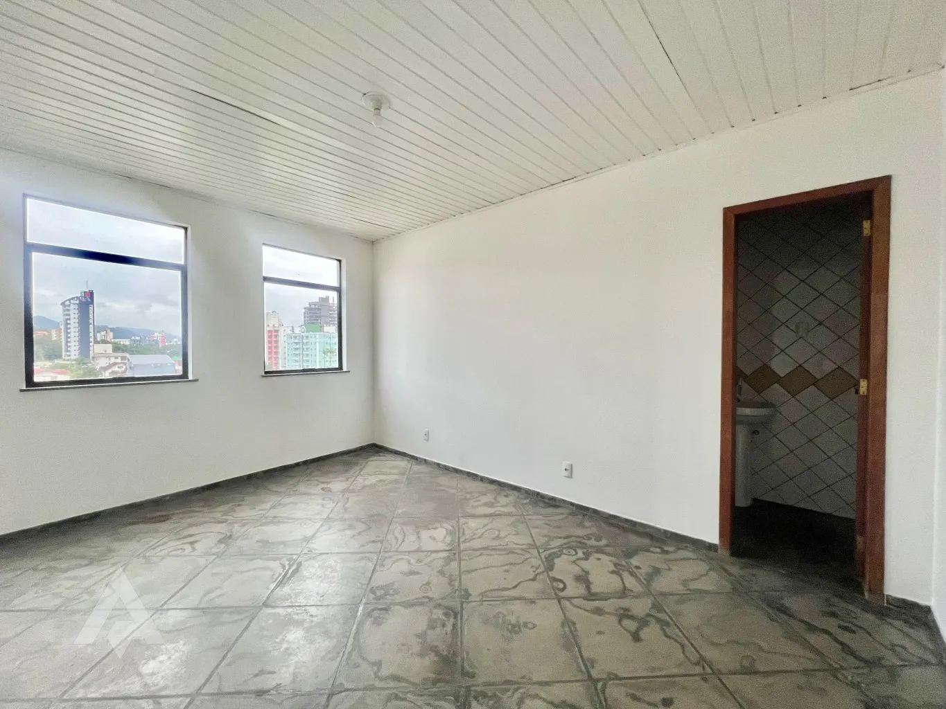 Sala Comercial de 41,42m para locação por R$ 850,00 - Bairro Victor Konder - Blumenau/SC — foto 5