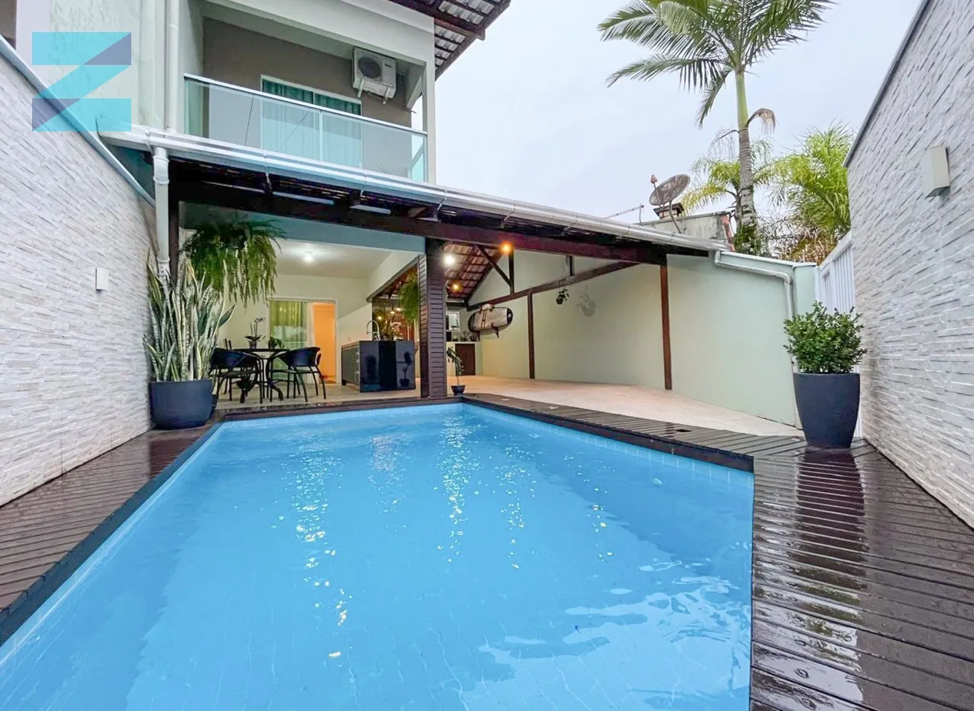 Ampla casa com piscina ! — foto 2