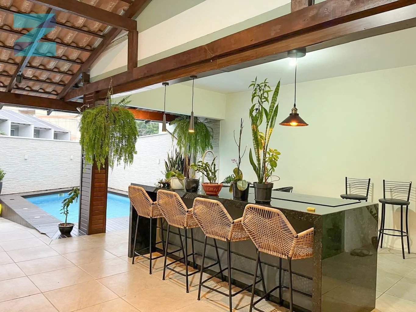 Ampla casa com piscina ! — foto 5