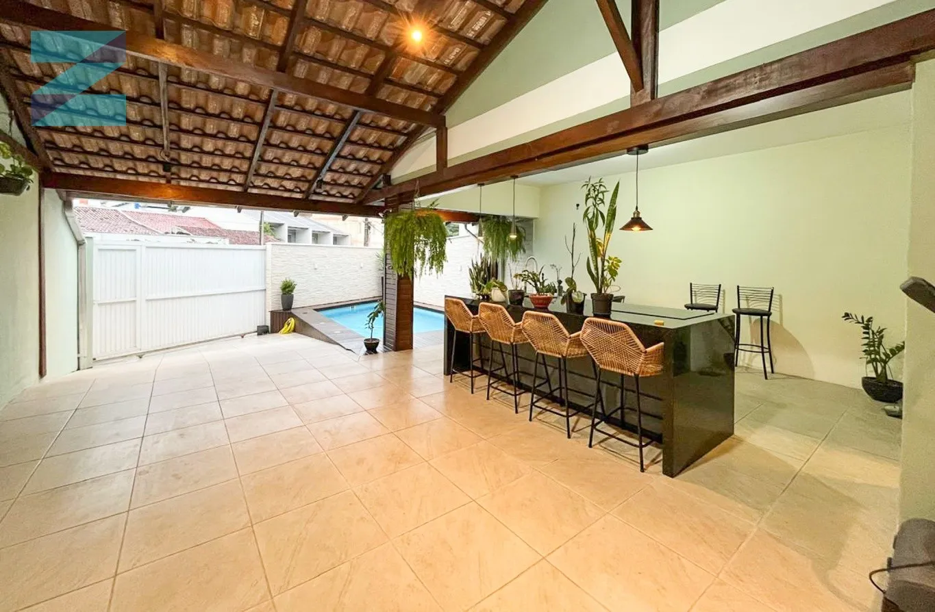 Ampla casa com piscina ! — foto 4