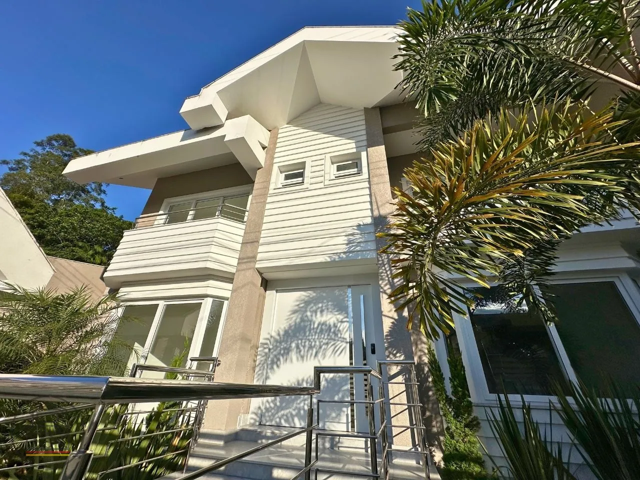 *Excelente casa de alto padrão com 3 suítes no bairro Escola Agricola. — foto 3