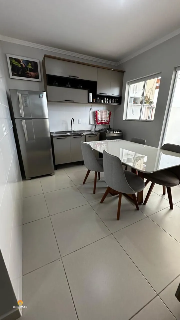 Sobrado com 2 suítes no Centro de Balneário Piçarras-SC. À venda por R$549.000,0 — foto 2