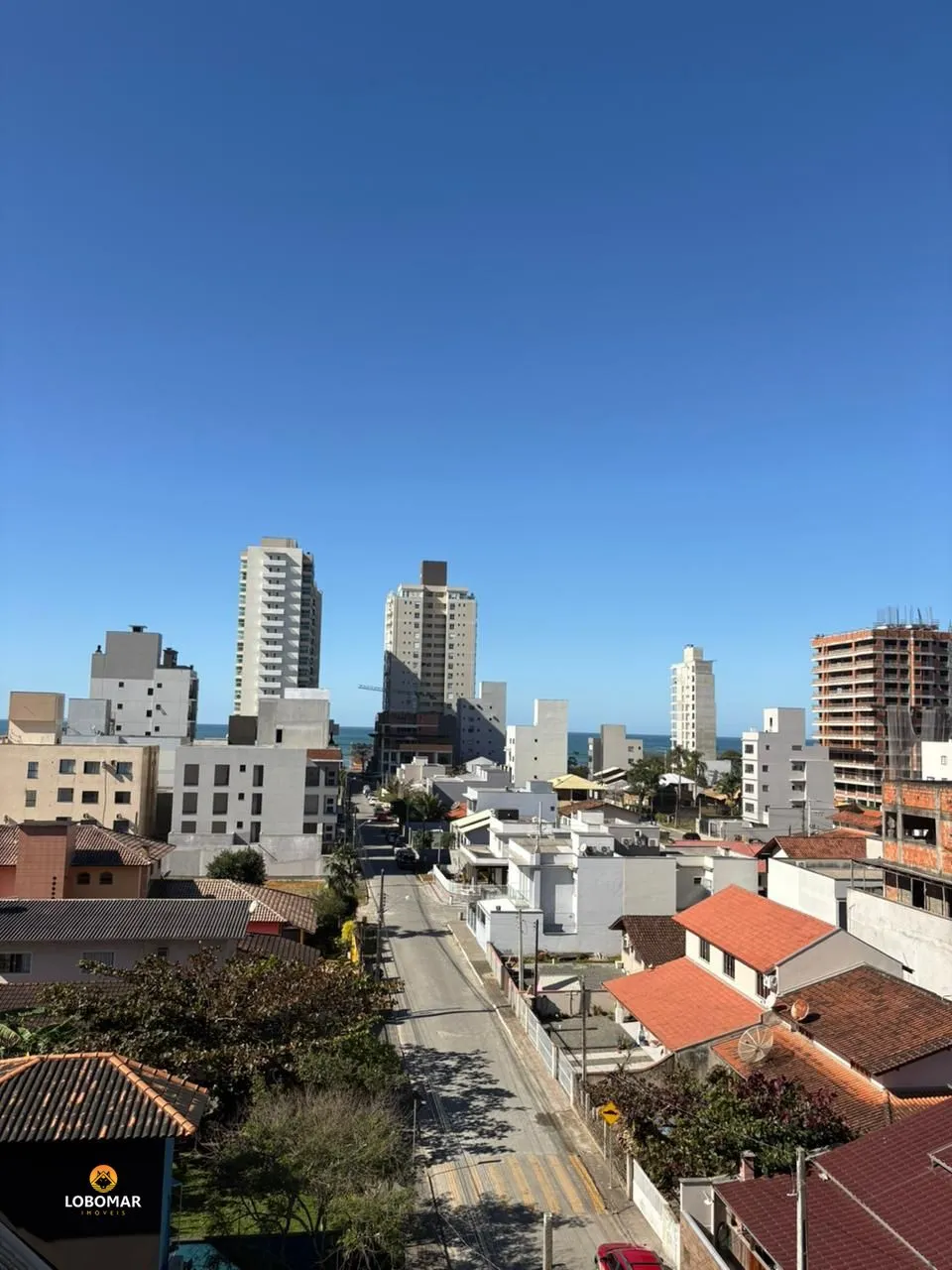 Apto em construção, comm 3 dormitórios, à apenas 350m do mar, no Itacolomi, Baln — foto 6