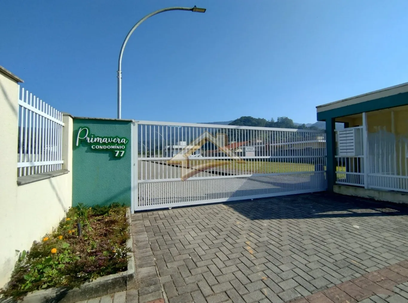 Oportunidade Imperdível: Terreno em condomínio fechado no Centro de Rodeio! - foto 1