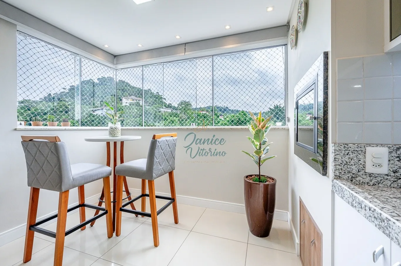 Apartamento Duas Suítes - Duas Garagens - Região Central — foto 5