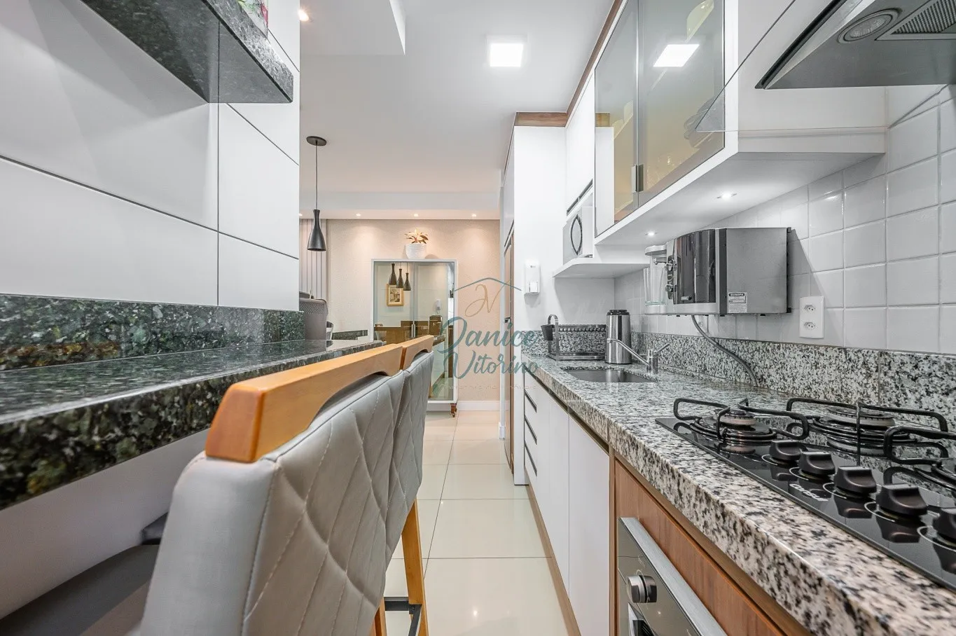 Apartamento Duas Suítes - Duas Garagens - Região Central — foto 7