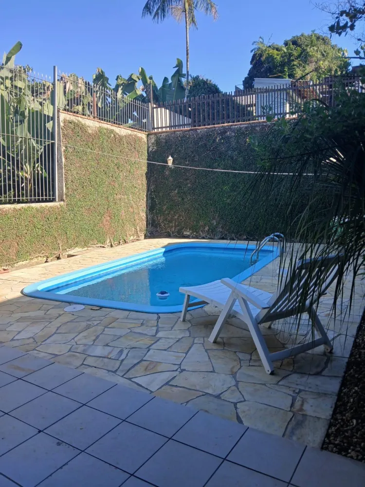 Casa com Piscina Semi Mobiliada no Bairro Fortaleza — foto 2
