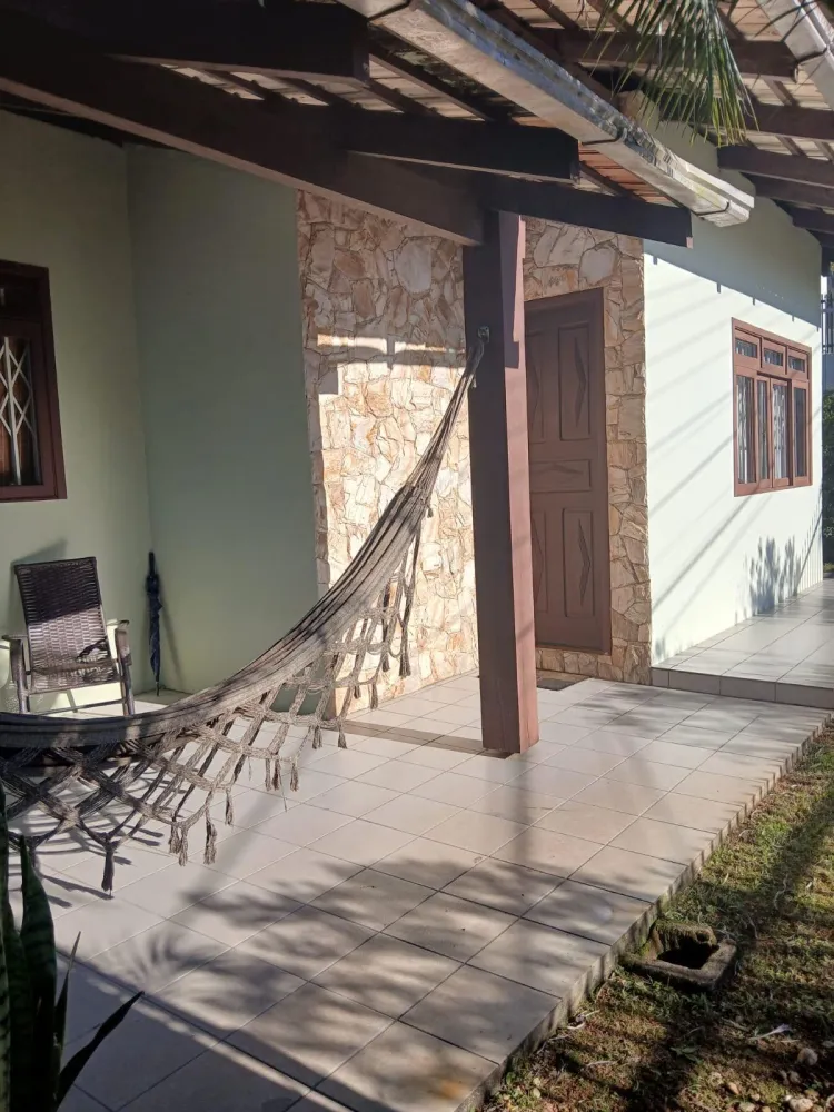 Casa com Piscina Semi Mobiliada no Bairro Fortaleza — foto 3
