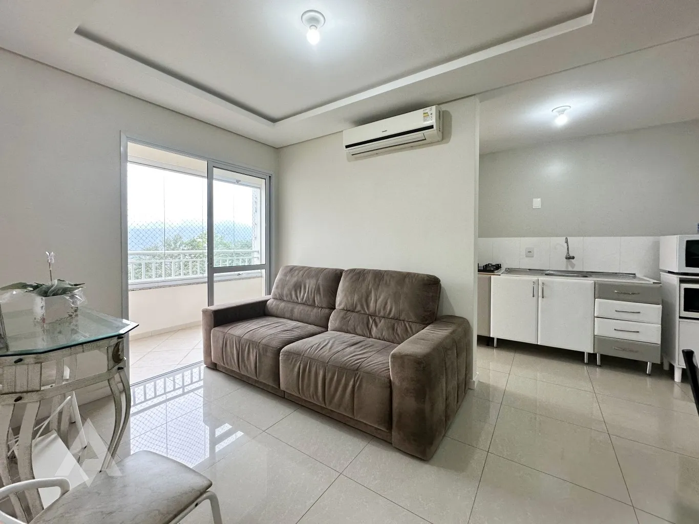 Apartamento mobiliado com 3 dormitórios à venda no Bairro Água Verde! — foto 4