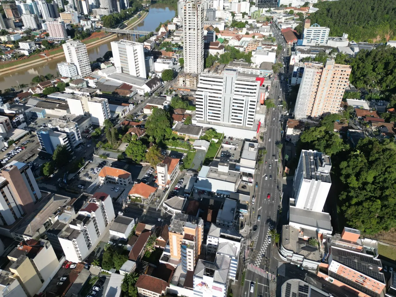 Ótima Oportunidade de Investimento no Centro de Blumenau! — foto 3