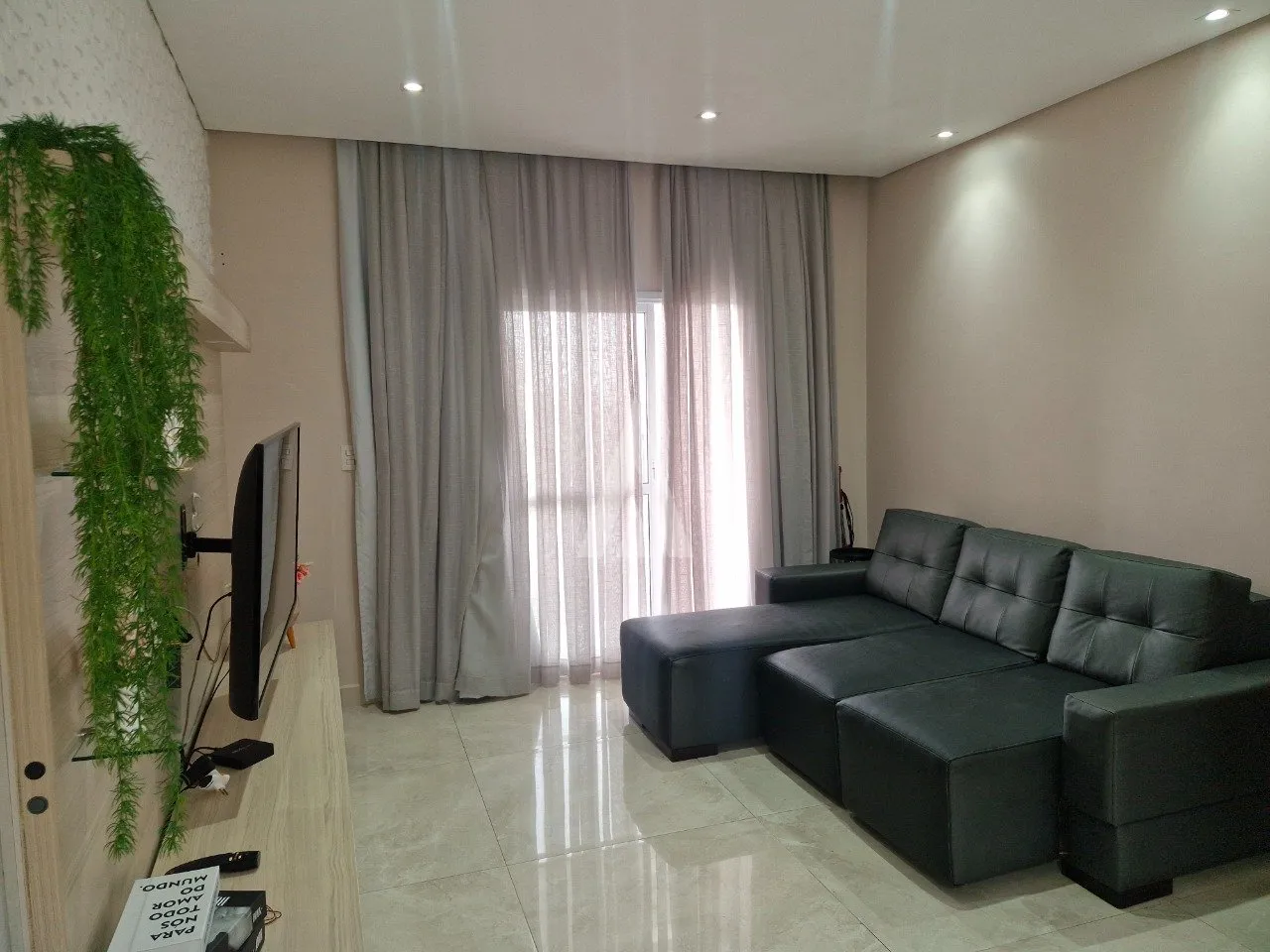 Casa com 1 suíte(s) mais 2 quarto(s) à venda no bairro Iririú em Joinville, por R$ 750.000.00. — foto 3