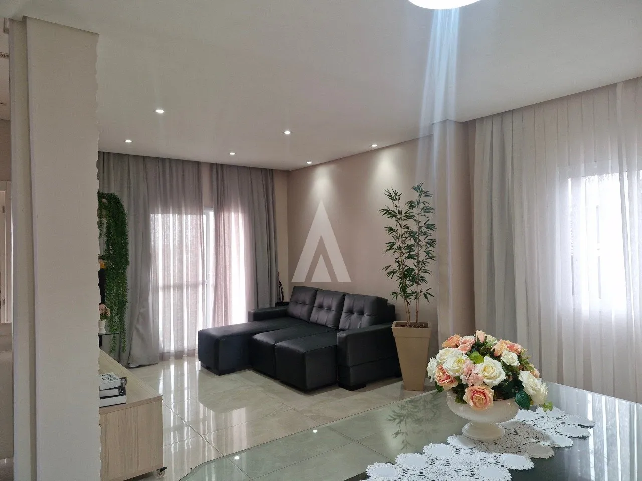 Casa com 1 suíte(s) mais 2 quarto(s) à venda no bairro Iririú em Joinville, por R$ 750.000.00. — foto 5