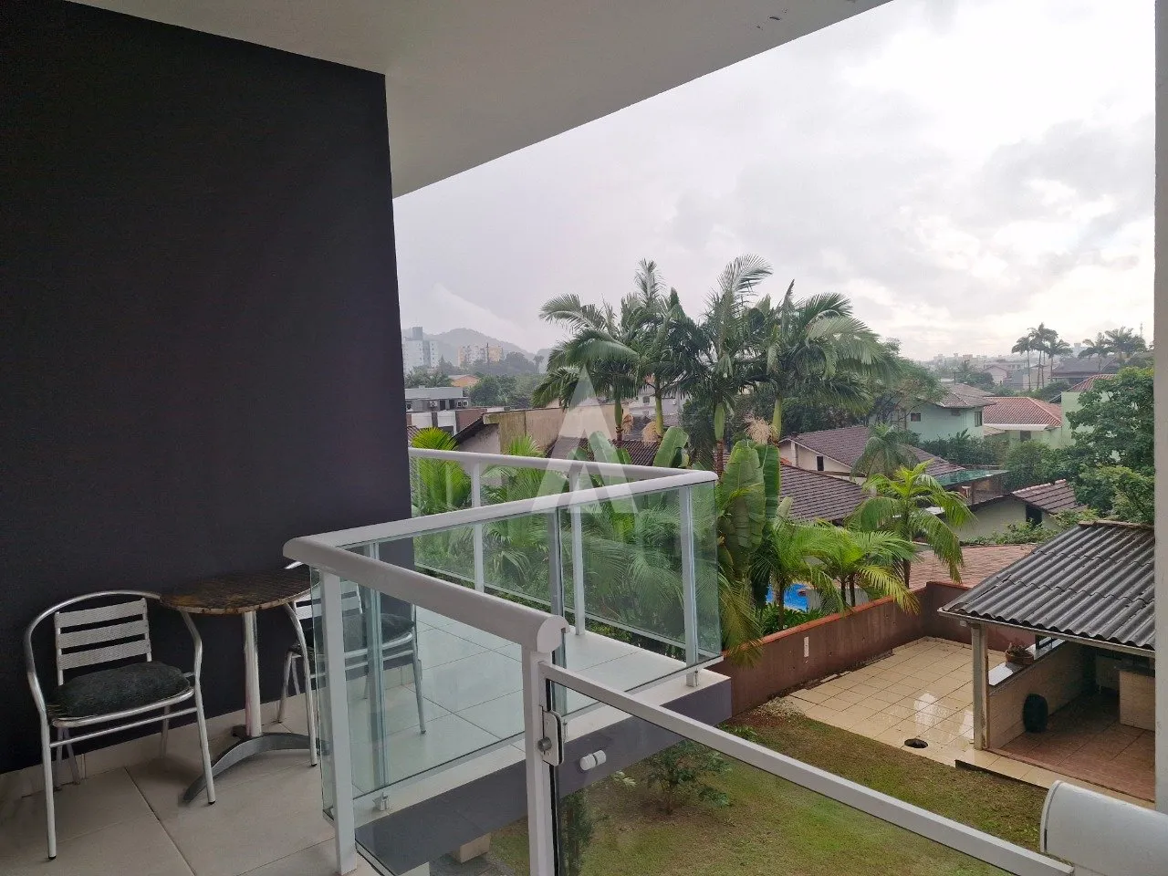 Casa com 1 suíte(s) mais 2 quarto(s) à venda no bairro Iririú em Joinville, por R$ 750.000.00. — foto 7