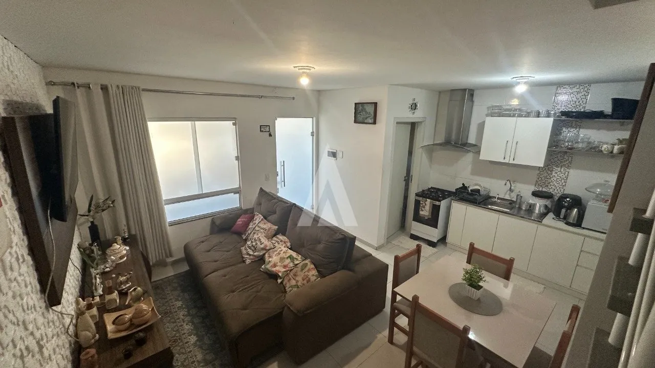 Sobrado Geminado com 2 quarto(s) à venda no bairro Costa E Silva em Joinville, por R$ 470.000.00. - foto 1