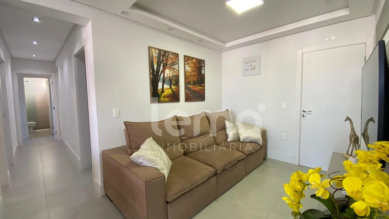 Apartamento mobiliado e equipado com 3 dormitórios, sendo 1 suíte, próximo ao centro de Blumenau. — foto 7