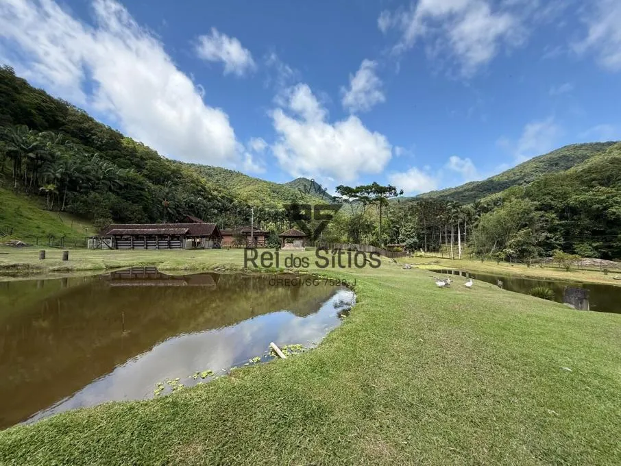 Imóvel Rural à venda com 6 quartos e 6 suítes, 2 vagas, 240000m² na região do bairro Progresso, próximo à Rua Júlio Heiden, Blumenau — foto 3