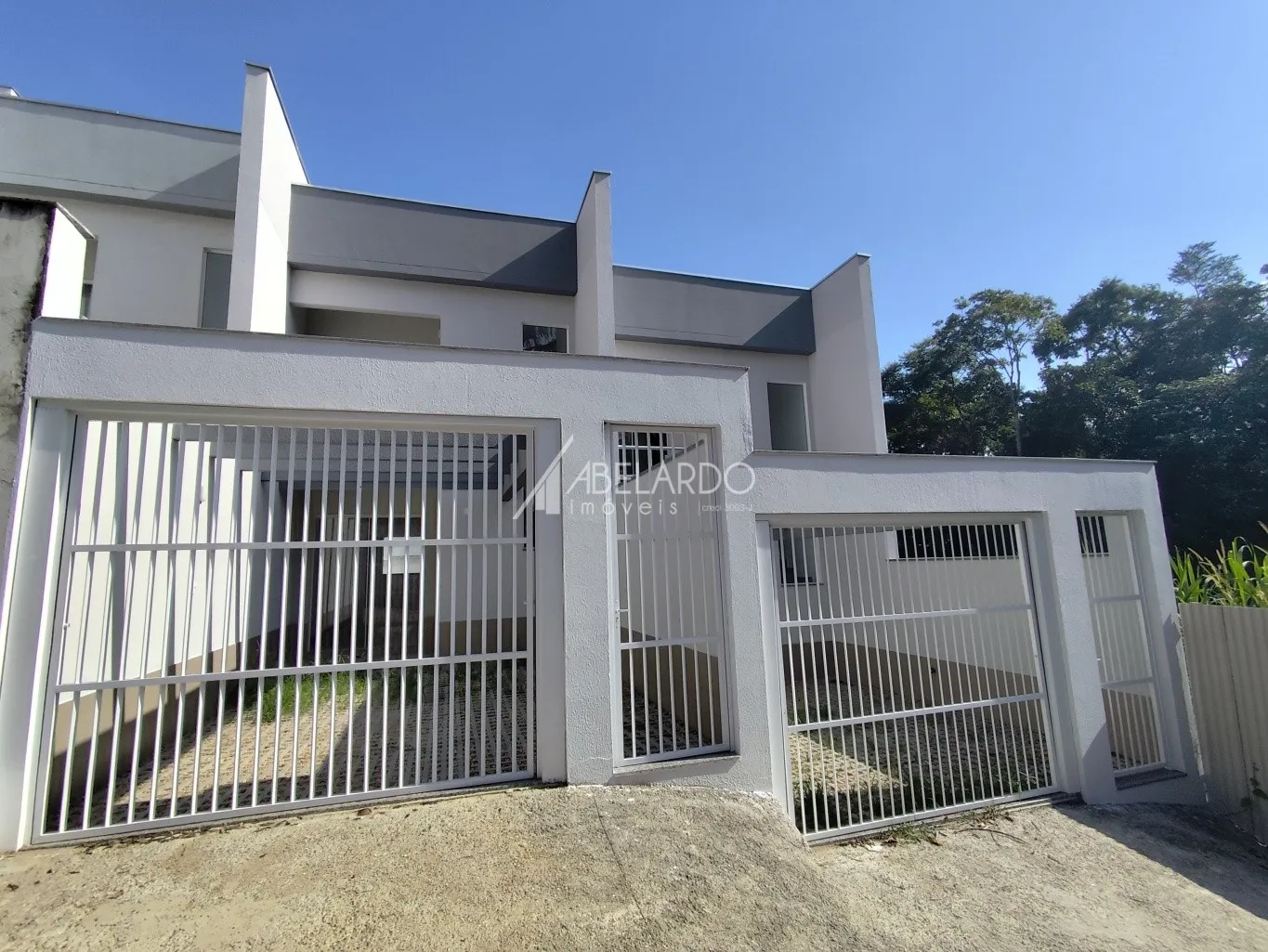 SOBRADO NOVO PRONTO PARA MORAR - BAIRRO ESCOLA AGRÍCOLA. - foto 1