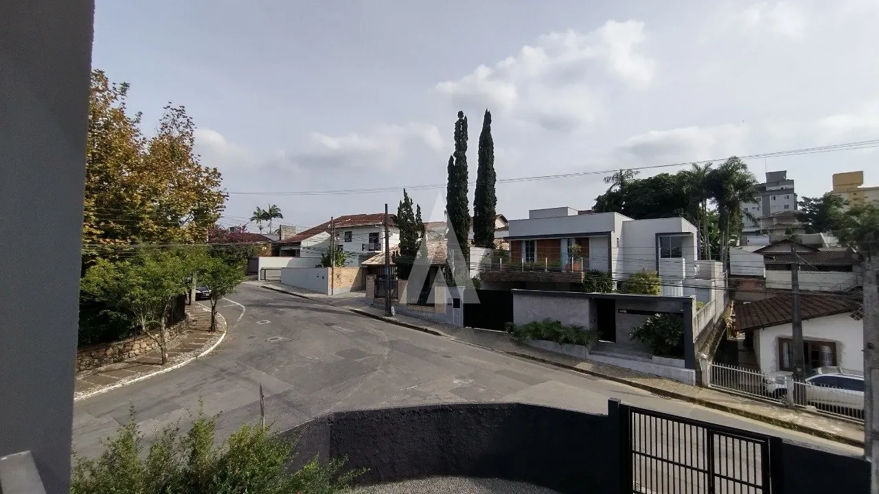 Sobrado Geminado com 3 suíte(s) à venda no bairro Costa E Silva em Joinville, por R$750.000.00. — foto 7