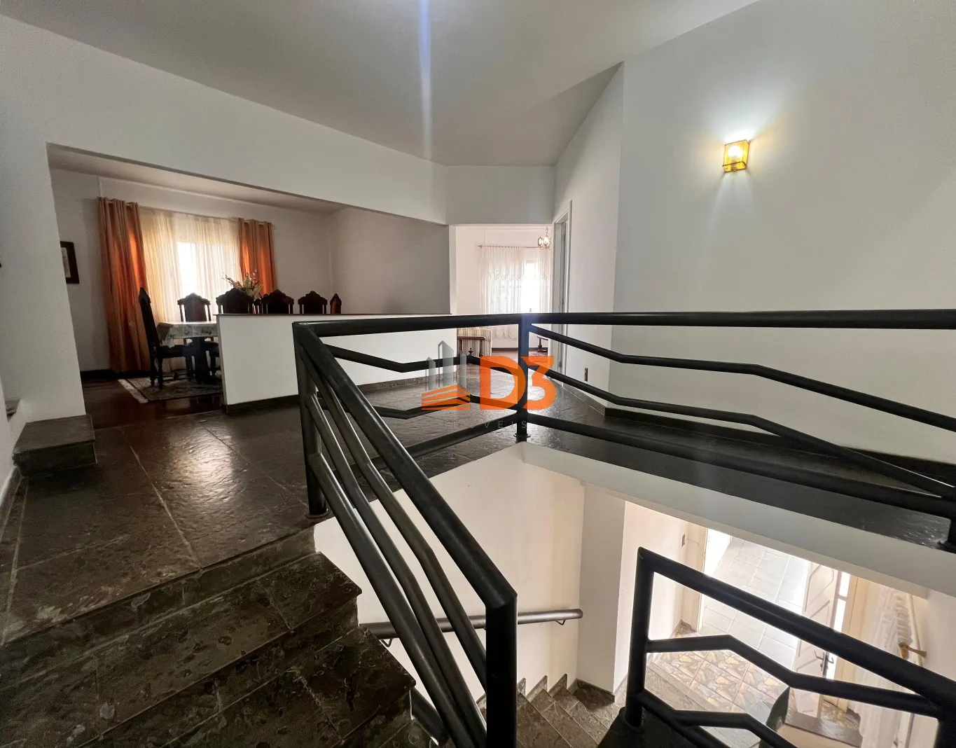 Casa Residencial ou Comercial em localização privilegiada no início do bairro Garcia — foto 6