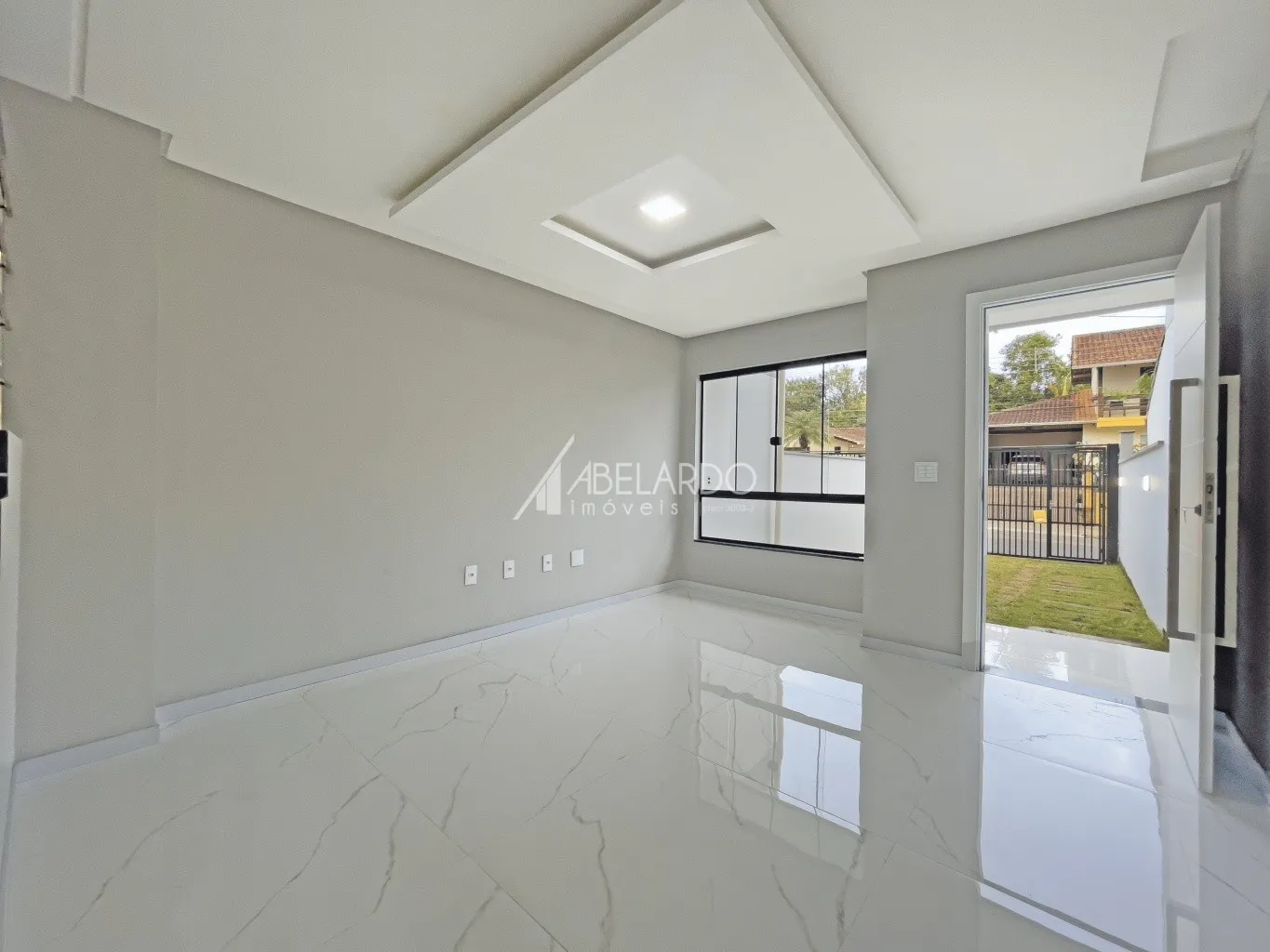 SOBRADO COM DUAS SUÍTES, DUAS VAGAS DE GARAGM E ESPAÇO NOS FUNDOS - BAIRRO PASSO MANSO — foto 6