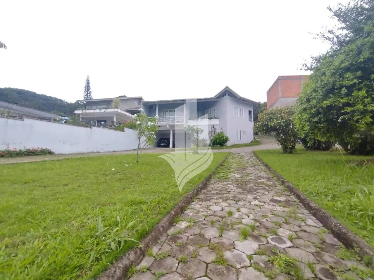 Casa no bairro Garcia, com amplo terreno - foto 1