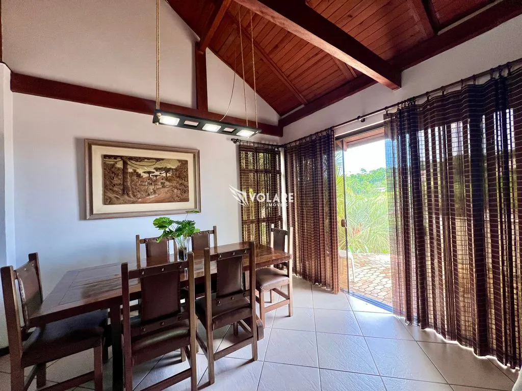 Casa 4 Quartos e 4 banheiros à Venda, próximo centro de Gaspar por R$ 750.000 — foto 4