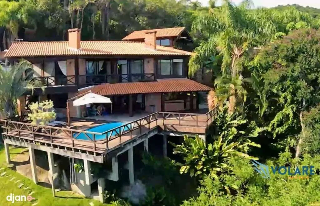 Uma das casas de praia mais privilegiadas de Santa Catarina! - foto 1