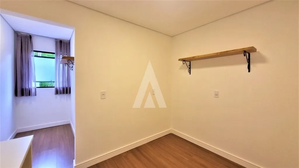 Casa Geminada com 1 suíte(s) mais 2 quarto(s) à venda no bairro Costa E Silva em Joinville, de de R$720.000,00 por R$684.000,00. — foto 6