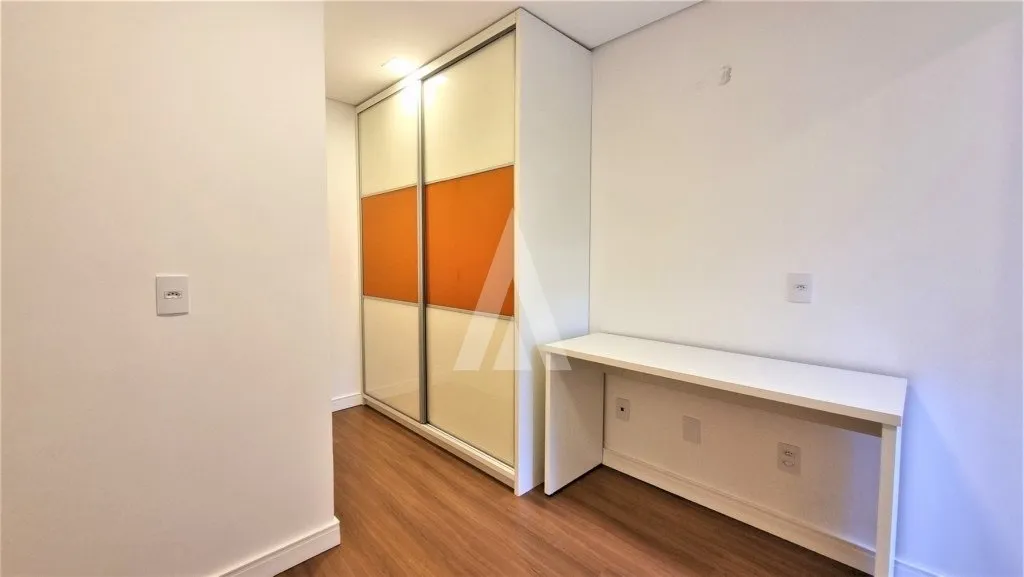 Casa Geminada com 1 suíte(s) mais 2 quarto(s) à venda no bairro Costa E Silva em Joinville, de de R$720.000,00 por R$684.000,00. — foto 7