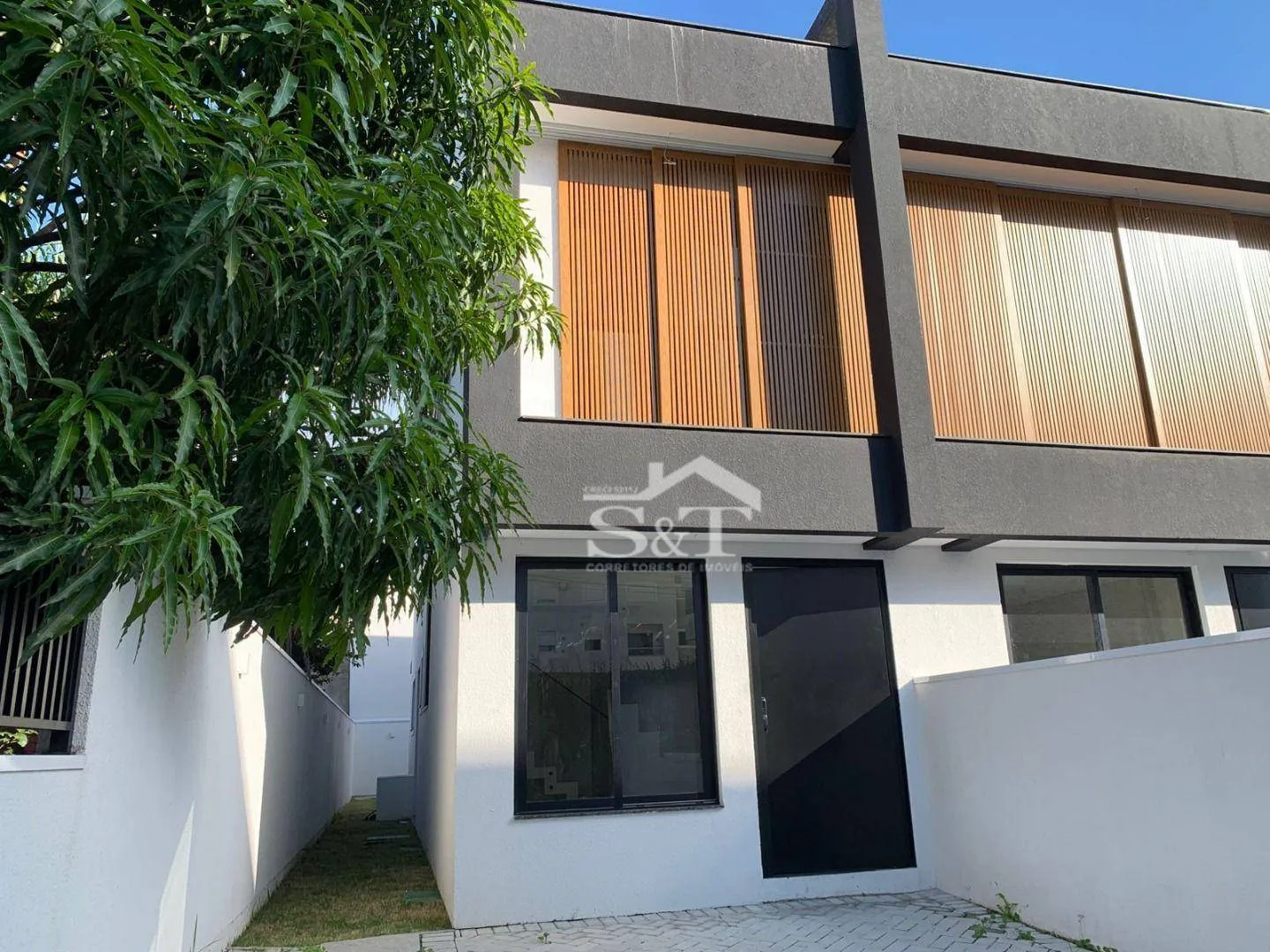 Sobrado à venda, 137 m por R$ 1.000.000,00 - Ingleses do Rio Vermelho - Florianópolis/SC - foto 1