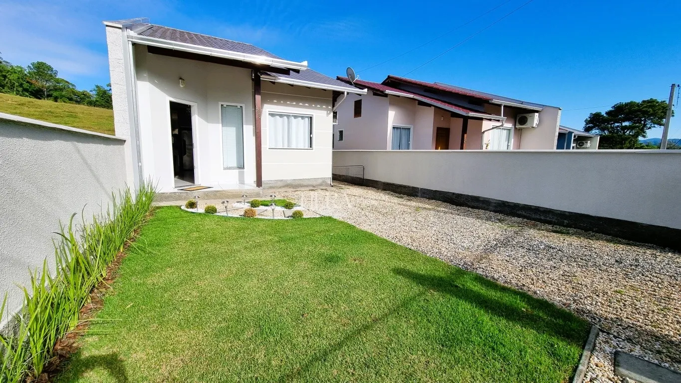 Casa de 2 dormitórios com piscina a venda em Indaial-SC — foto 2