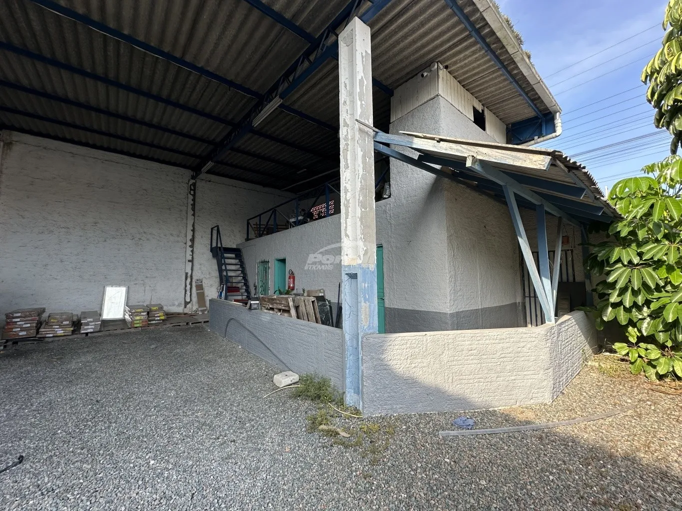 Galpão com área de aproximadamente 700m no Centro de Balneário Piçarras/SC (Cód. 21486) — foto 7