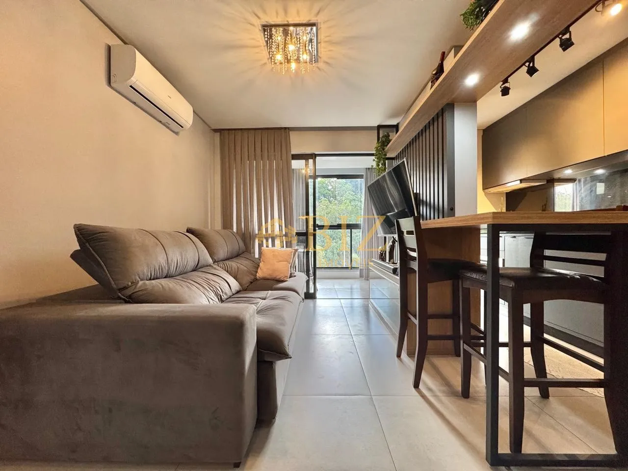 Apartamento finamente mobiliado, com 2 dormitórios, sendo 1 suíte, no Bairro Fortaleza! — foto 3