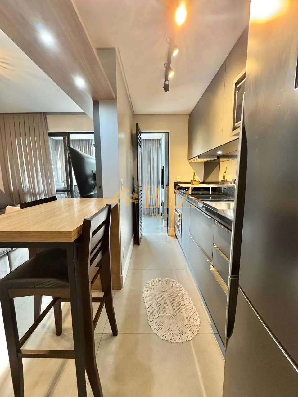 Apartamento finamente mobiliado, com 2 dormitórios, sendo 1 suíte, no Bairro Fortaleza! — foto 6