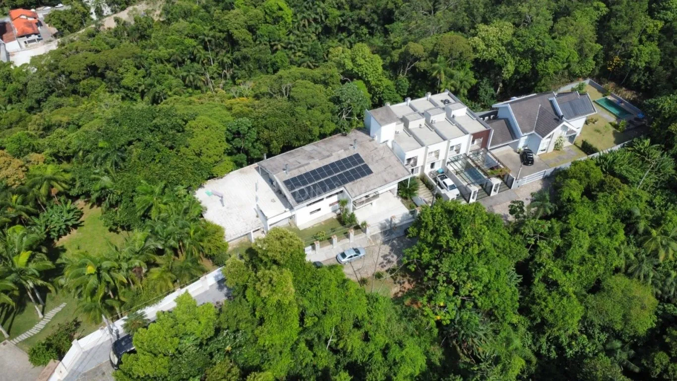 Casa de alto padrão no Bairro Jardim Blumenau em Blumenau. — foto 3