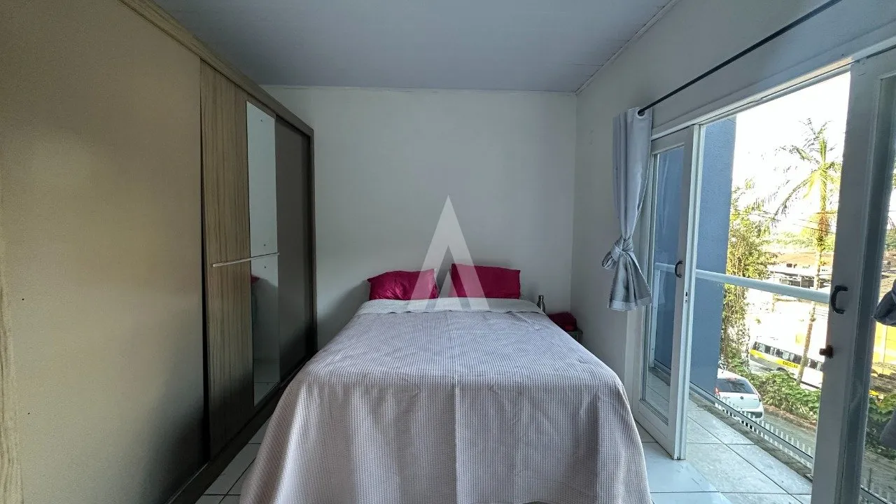 Sobrado Geminado com 4 quarto(s) à venda no bairro Pirabeiraba em Joinville, por R$ 650.000.00. — foto 5
