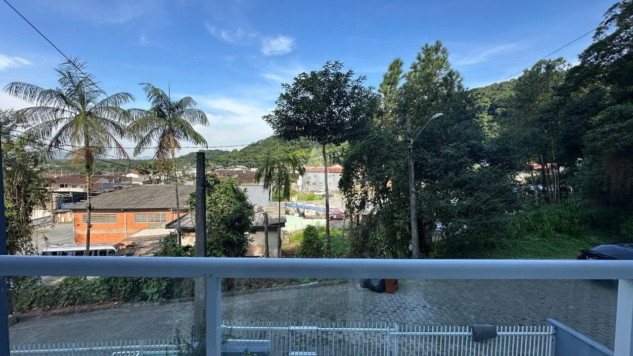 Sobrado Geminado com 4 quarto(s) à venda no bairro Pirabeiraba em Joinville, por R$ 650.000.00. — foto 6