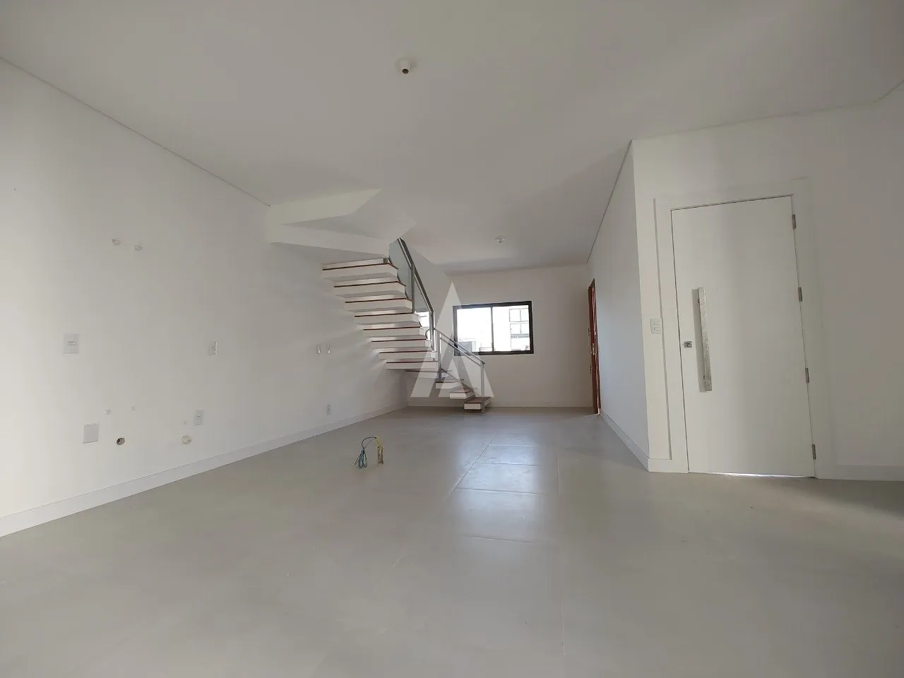 Sobrado Geminado com 1 suíte(s) mais 2 quarto(s) à venda no bairro Costa E Silva em Joinville, por R$ 750.000,00 — foto 4