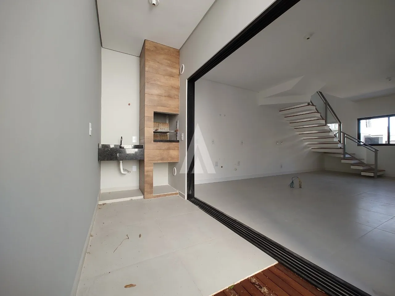 Sobrado Geminado com 1 suíte(s) mais 2 quarto(s) à venda no bairro Costa E Silva em Joinville, por R$ 750.000,00 — foto 5
