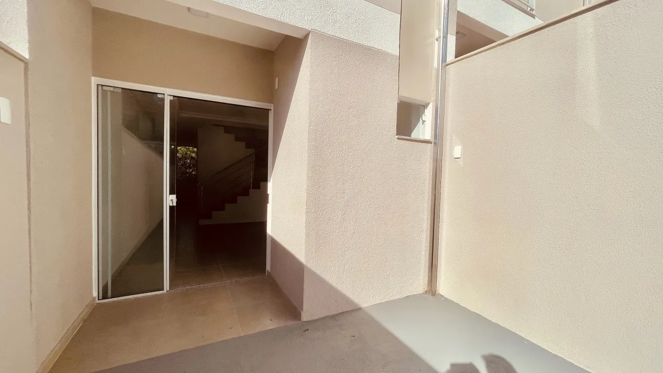 Sobrado Novo no bairro Fortaleza — foto 2
