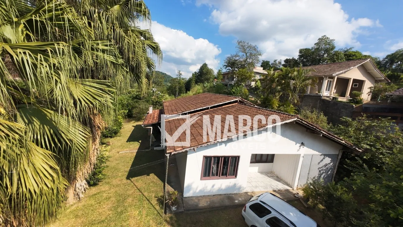 Terreno Amplo com Casa de 3 Quartos no Centro de Pomerode — foto 3