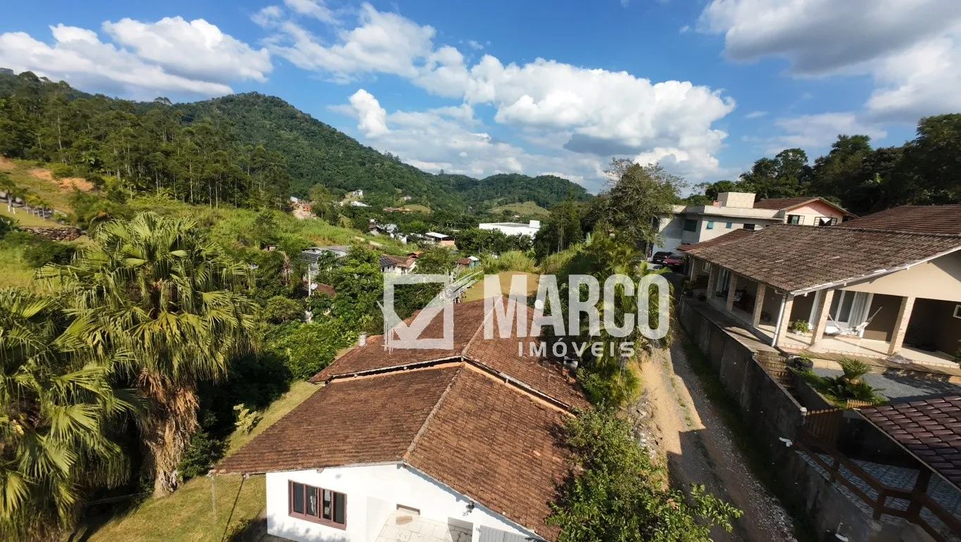 Terreno Amplo com Casa de 3 Quartos no Centro de Pomerode — foto 6