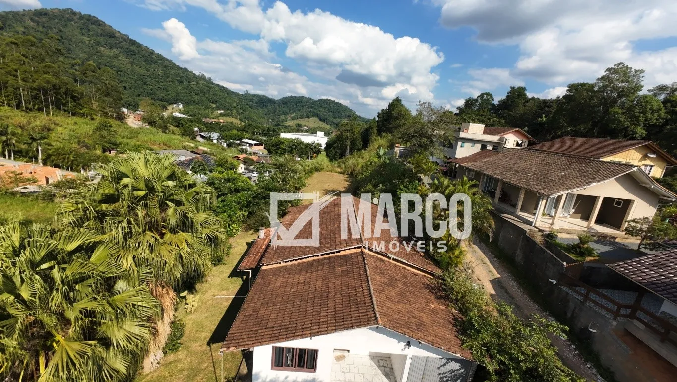 Terreno Amplo com Casa de 3 Quartos no Centro de Pomerode — foto 7