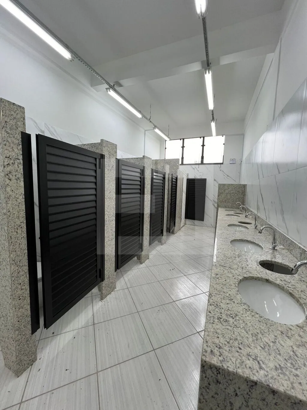 Galpão Comercial/Industrial com Excelente Estrutura em Timbó - SC — foto 3