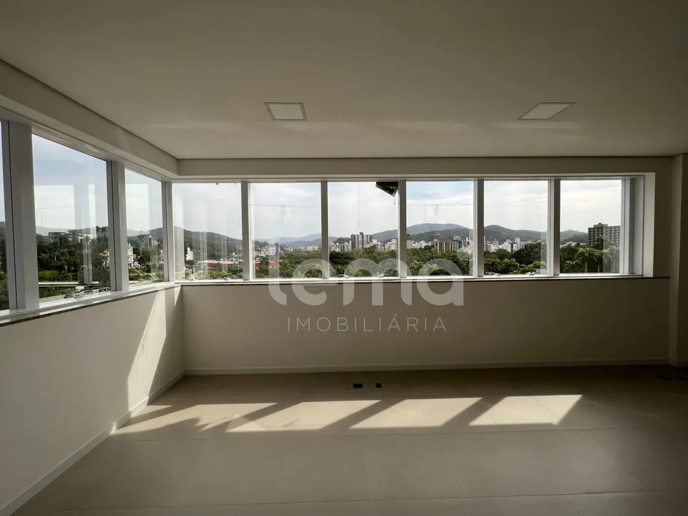 SALA COMERCIAL PARA LOCAÇÃO CENTRO BLUMENAU/SC — foto 5
