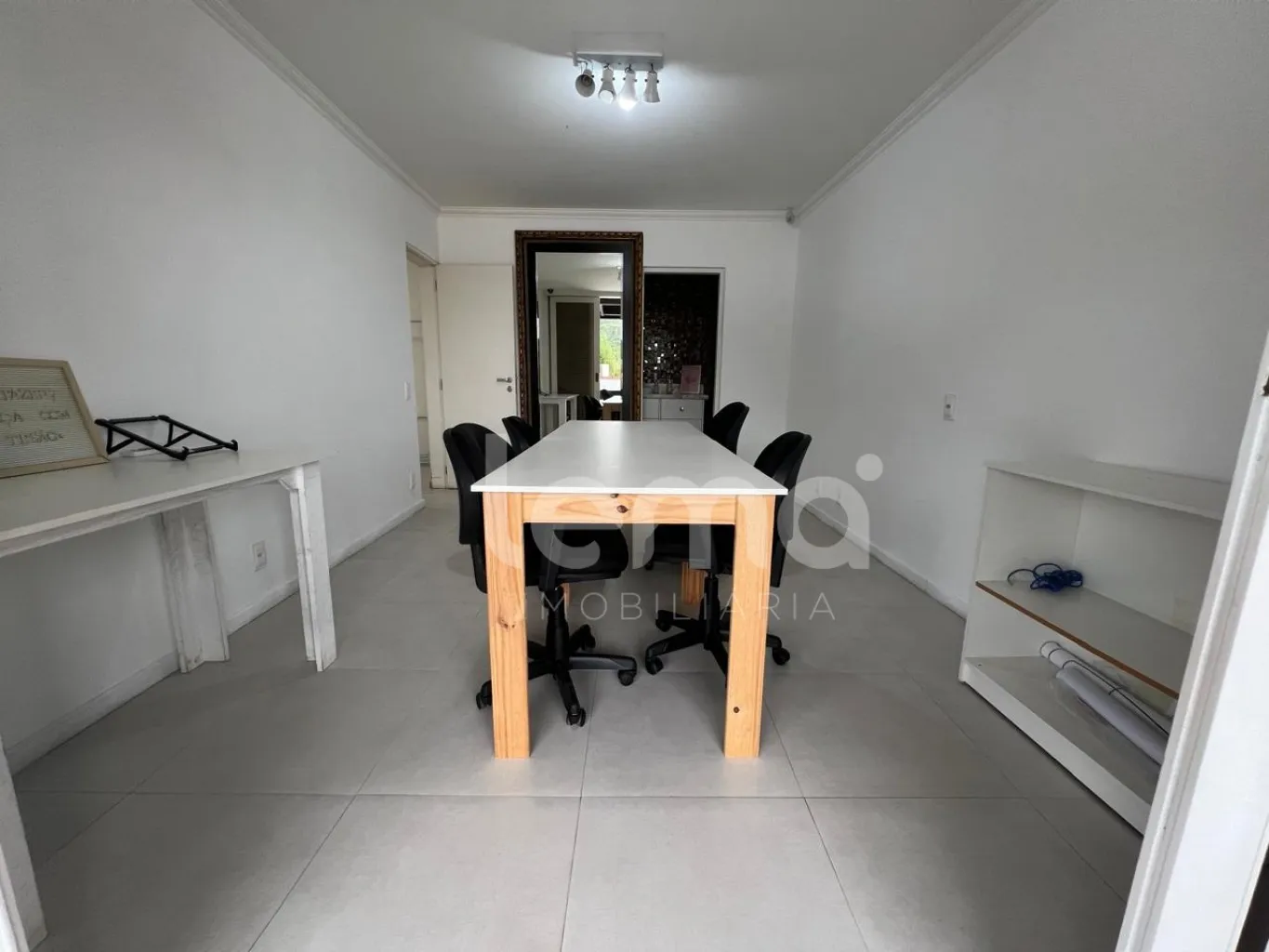 CASA COMERCIAL PARA LOCAÇÃO NO BAIRRO PONTA AGUDA — foto 4