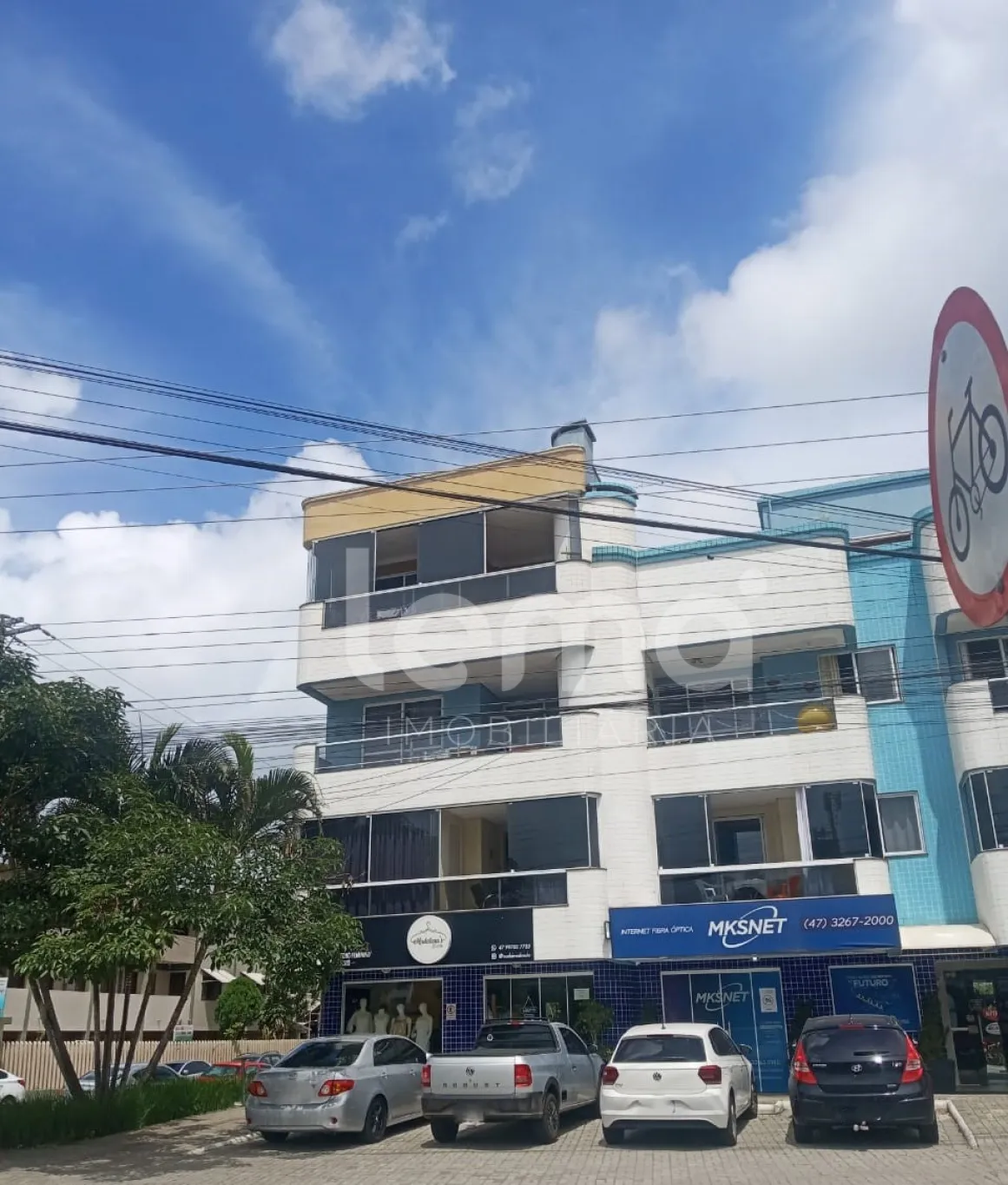 Apartamento semi-mobiliado, na praia de Bombas — foto 2