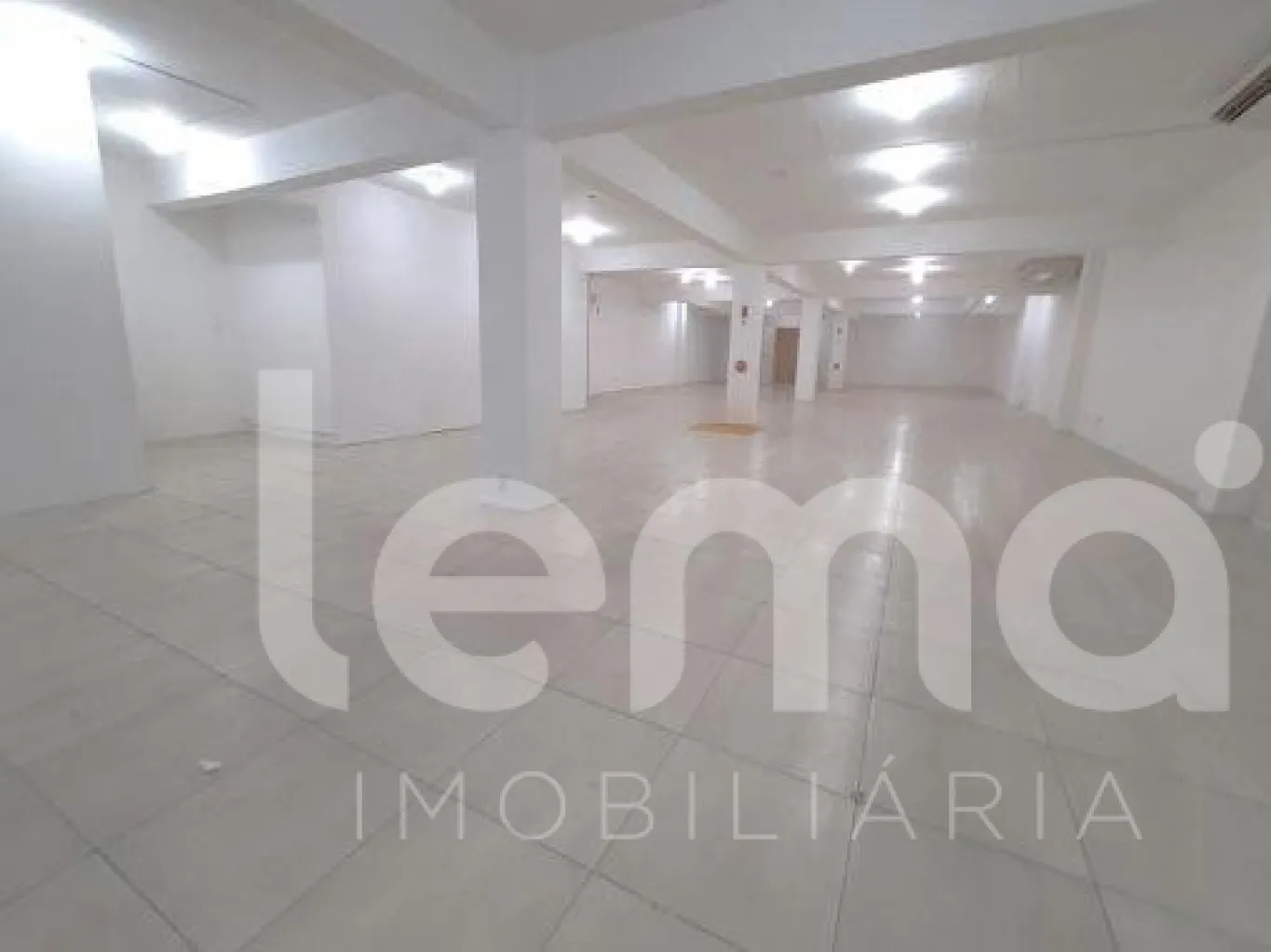 IMÓVEL COMERCIAL PARA LOCAÇÃO NO CENTRO DE JOINVILLE — foto 3
