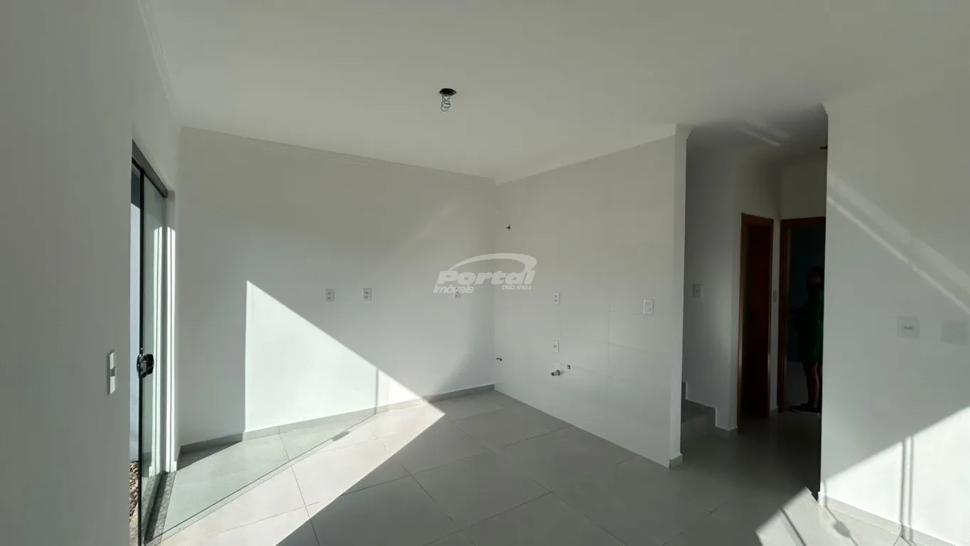 LINDO SOBRADO DE ESQUINA NO ITACOLOMI 500 METROS DA PRAIA — foto 6